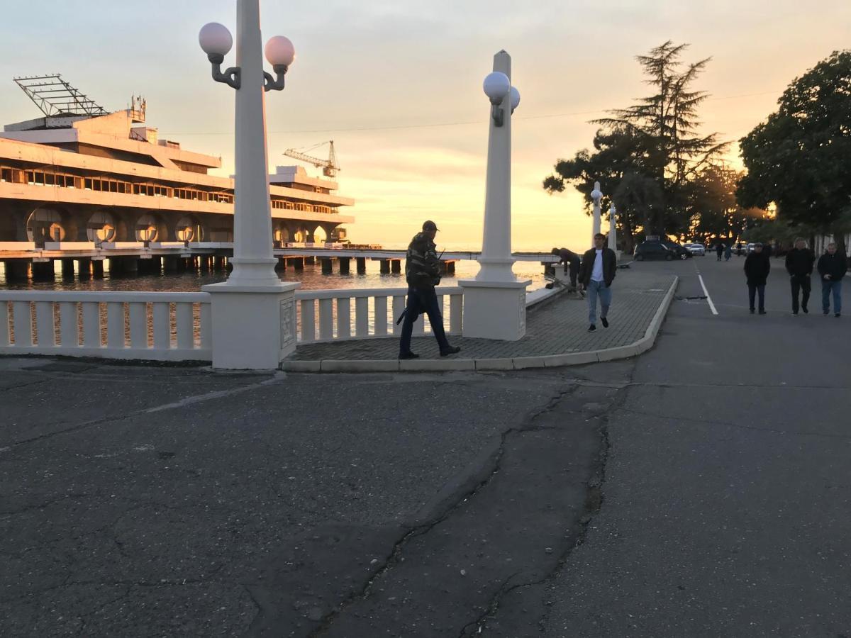Гавань Hotel Sukhumi Exterior photo